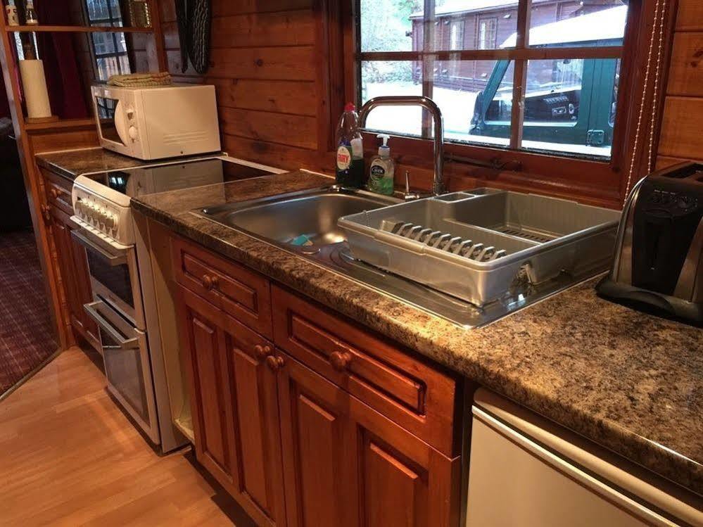 Lurchers Cabin 阿维莫尔 外观 照片